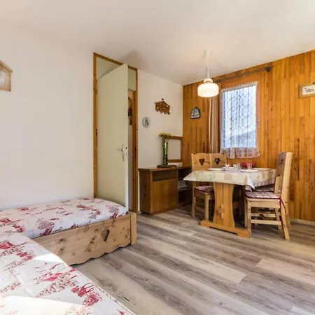 La Rochette - Bien Entretenu Et Bien Equipe Mae-4644