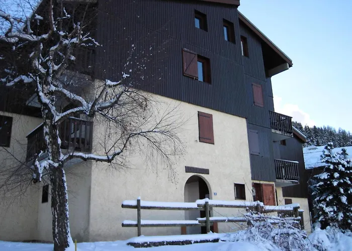 La Rochette - Bien Entretenu Et Bien Equipe Mae-4644